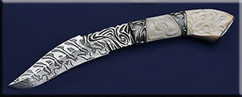 KAAN002-carved-hunter-solo.jpg