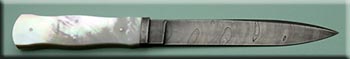 KBB002-dam-pearl-dirk-solo.jpg