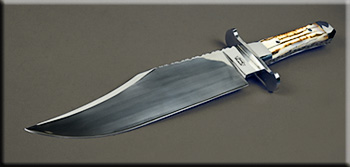 KLAC015-bowie-fighter-solo.jpg