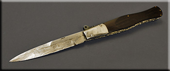 KRYB002-bib-folder-solo.jpg